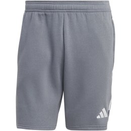 Adidas lühikesed püksid